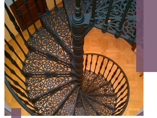 Винтовые лестницы под ключ в Тобольске: производство и монтаж