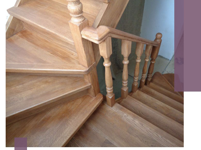 Дубовые лестницы под ключ в Тобольске: изготовление и монтаж