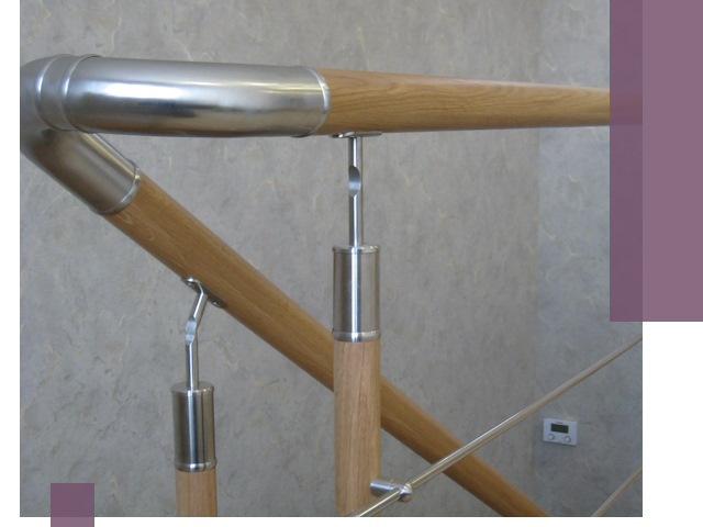 Комбинированные перила на заказ в Тобольске — монтаж и производство