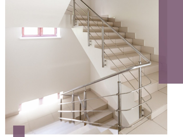 Установка и замена перил в подъезде в Тобольске