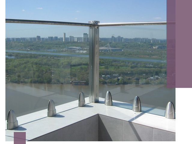 Стеклянные парапеты премиум класса в Тобольске для домов и бизнесов