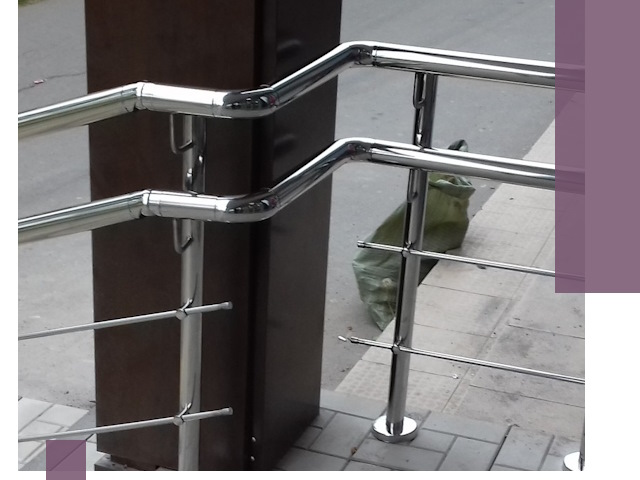 Монтаж поручней из нержавеющей стали в Тобольске качественно и быстро