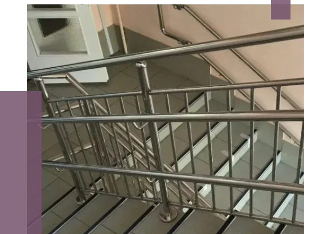 Демонтаж поручней из нержавейки в Тобольске от 3558 руб.